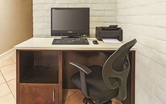 Travelodge by Wyndham Houston Cy-Fair