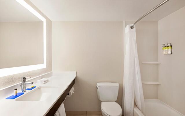 Holiday Inn Express Sarasota East - I-75 by IHG