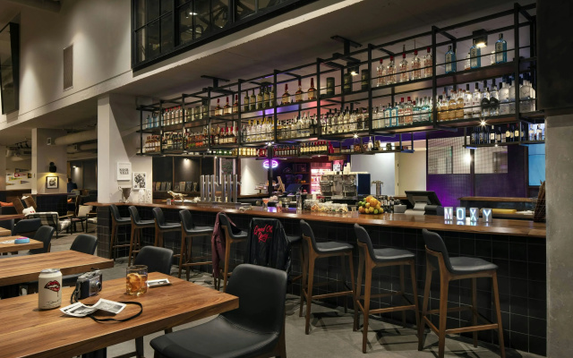 Moxy Nashville Vanderbilt Area