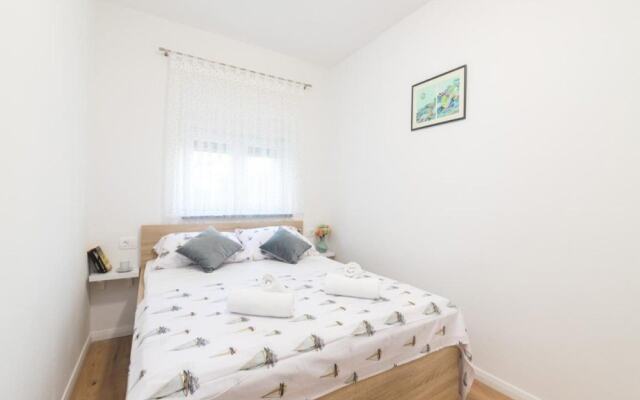 Mihael Holiday House