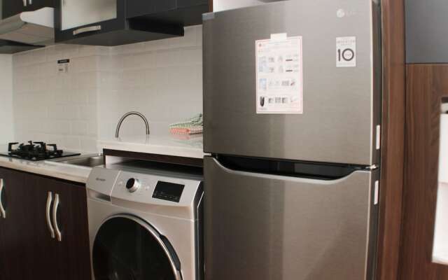Homey And Minimalist 2Br At Patraland Urbano Apartment