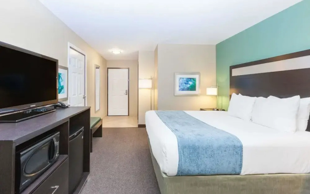 Baymont Inn & Suites Midland Center