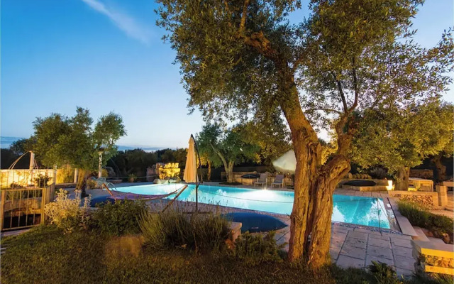 Tenuta Bouganville With Garden And Pool
