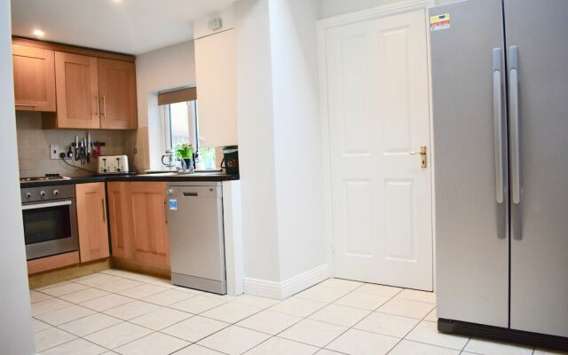 Traditional 4 Bedroom Home in Trendy Ranelagh