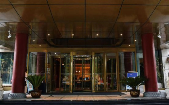 Qin'an Hotel