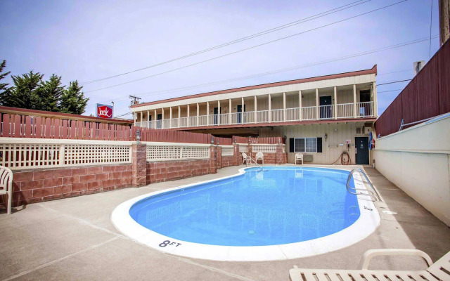 Quality Inn & Suites Bremerton