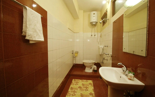 OYO 7431 Hotel Tushita