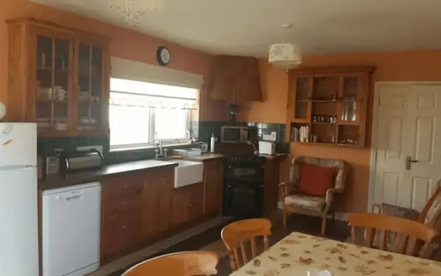 3bedhouse-ballyliffin-nearbeach-golfcourses Nearby