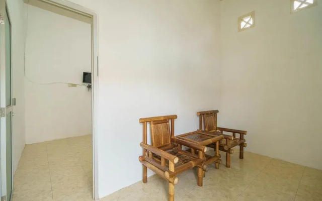 RedDoorz near Watervang Lubuk Linggau 2