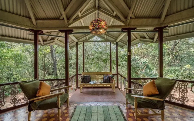 SaffronStays Parsi Manor