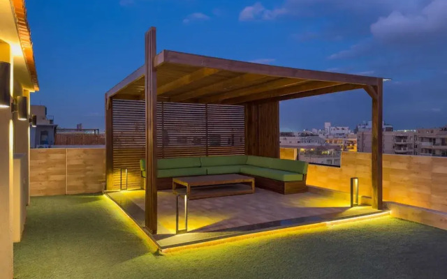 Posh & Panoramic 2bdr Rooftop 5 Min To Airport