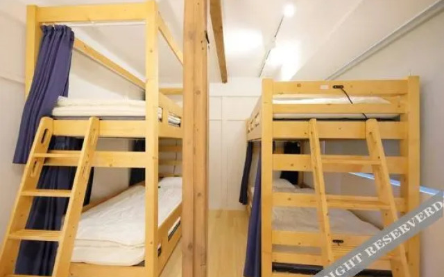 Raku Hostel Osaka