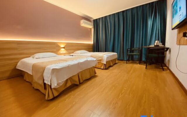 Yadu Hotel