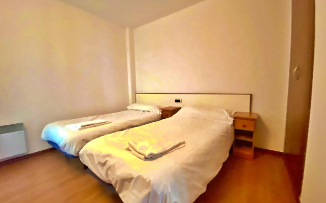 Tucamp 2,8 Al lado del Telecabina