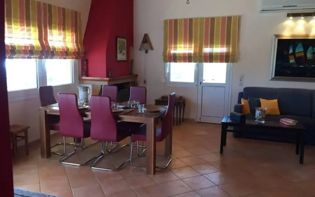 Immaculate 3-bed House in Ermioni