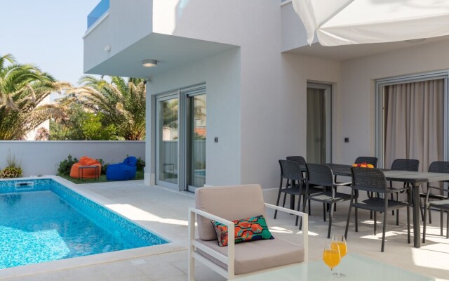 Luxury Villa Karla
