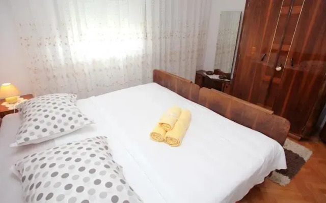 Apartment Tinel