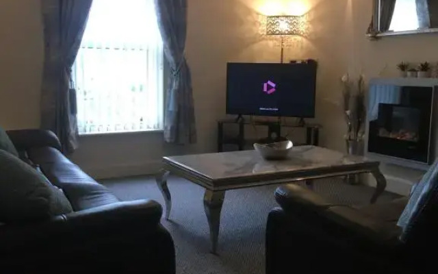Silverhill House Apartment
