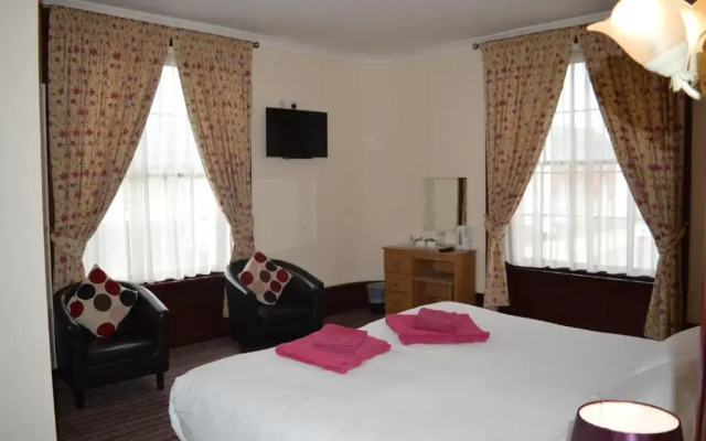 The Globe Hotel