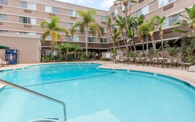 Best Western Inn & Suites San Diego – Zoo/SeaWorld Area