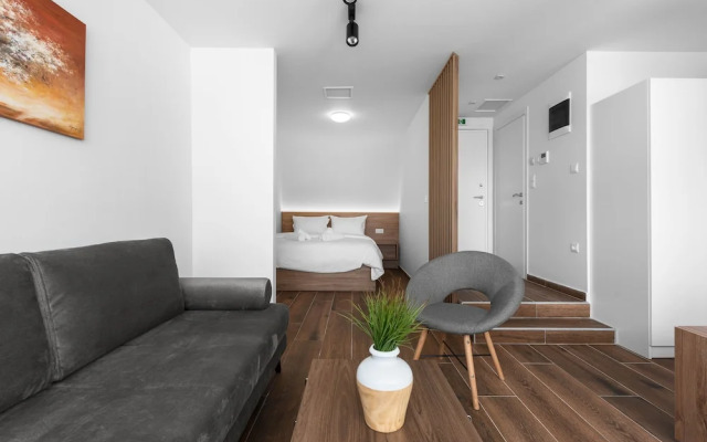 Ultima Suites Nilie Hospitality MGMT