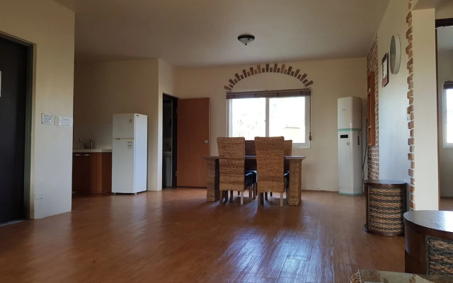 Karis Villa