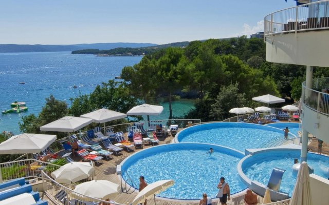 Valamar Koralj Hotel