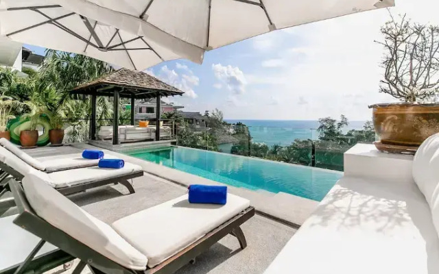 4-BR Seaview Villa at Surin Beach