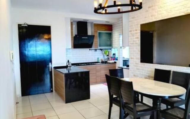 2112 Modern Industrial Style Home 100mbps By STAY
