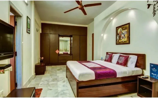 OYO Apartments Juhu Near ISKCON