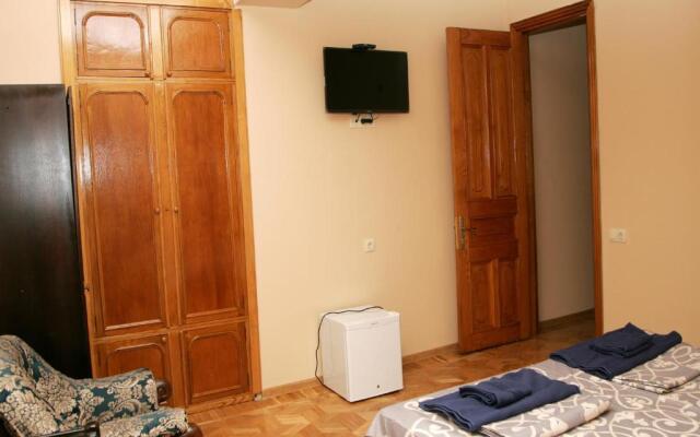 Two Towers Guest House