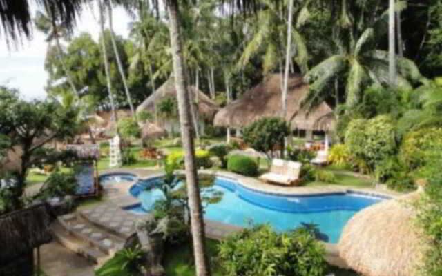 Pura Vida Beach & Dive Resort