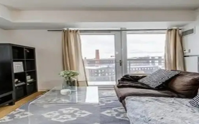 Clean and Cozy Liberty Village