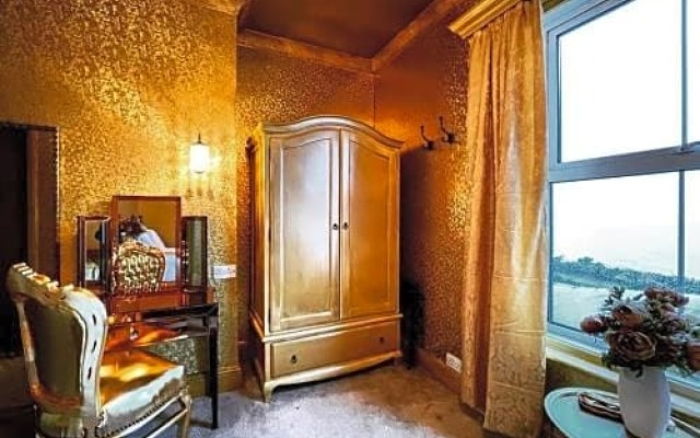 Emerald Healing Centre - Hotel & Retreat