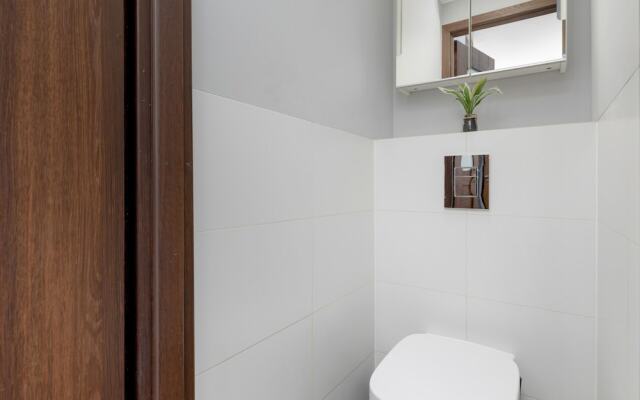 Apartment With Three Bedrooms by Renters