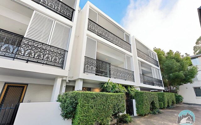 Aircabin Annandale Comfy 3 Bed Townhouse