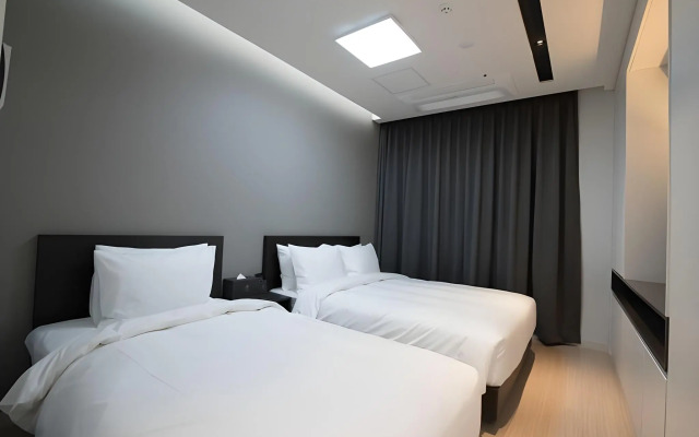 Sunrise Hotel