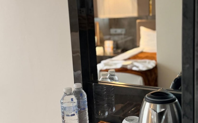 Alklas Hotel