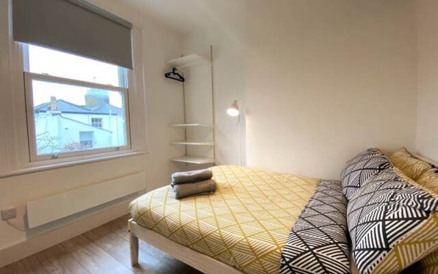 Cosy Sea Front Apartment Sleeps 6