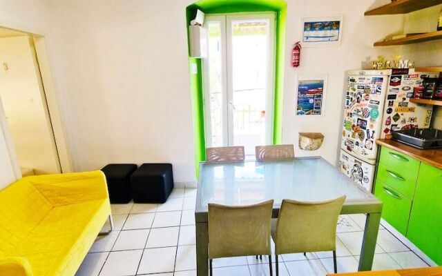 Croparadise Hostel