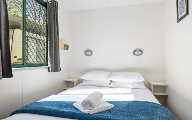 Bright Accommodation Park – Guest Rooms – Germantown