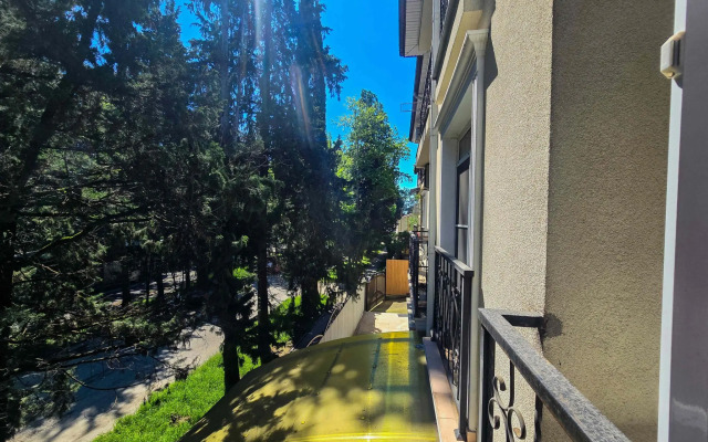 Deluxe Apartment on Epronovskaya Street
