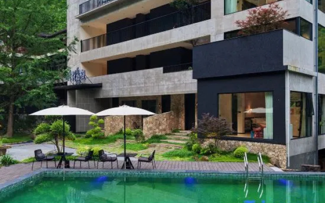 Mount Qingcheng Ziranxing Homestay – Pool – Chengdu