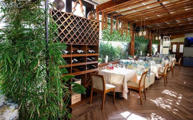 Vila Ferdinand Modern Rooms In Tirana