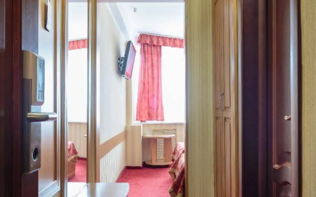 Tourist Hotel