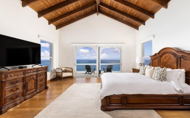 Oceanfront Home With Stunning Caribbean Views 4 Bedroom Home by Redawning