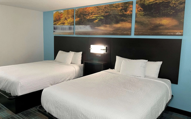 Days Inn by Wyndham Calhoun GA I-75 and US-41