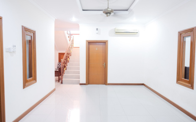 Wisma Delapan