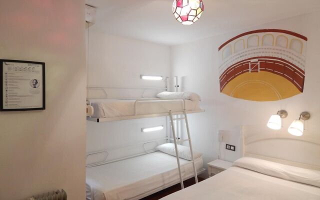 Hostal Arias
