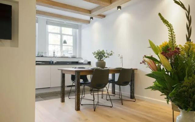 Modern & Luxurious 2 Bedroom Apartment